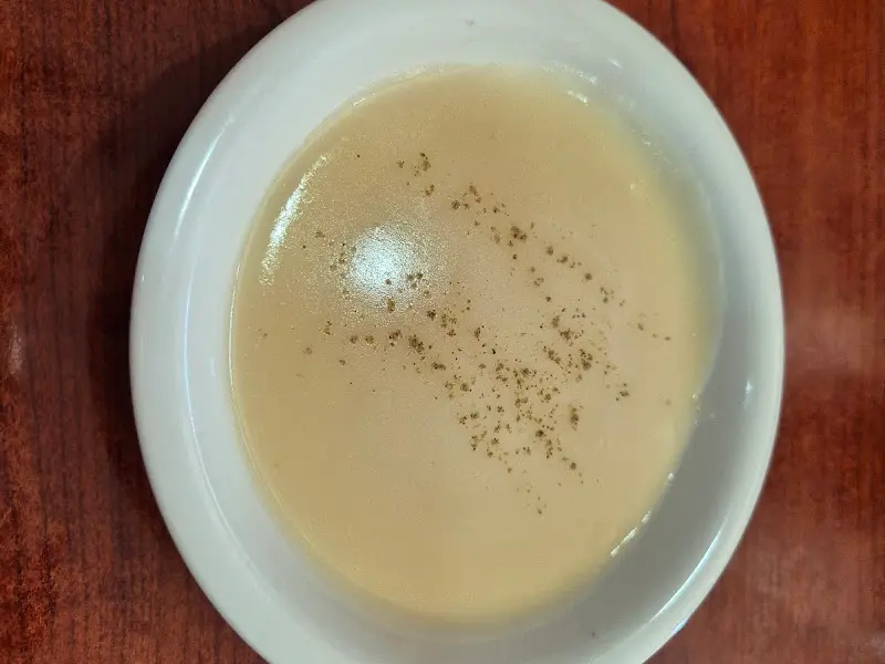 챔프 돈까스의 크림 스프