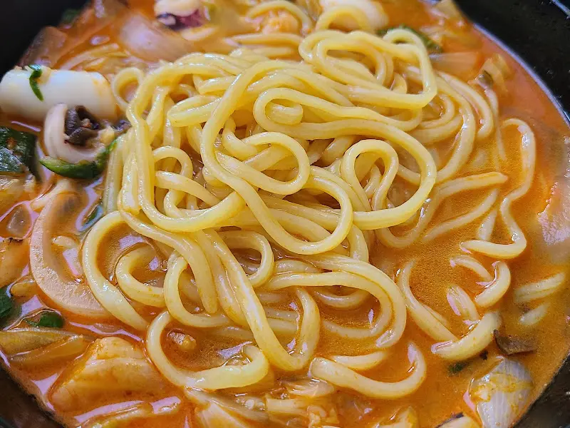 해물이 가득한 삼선짬뽕