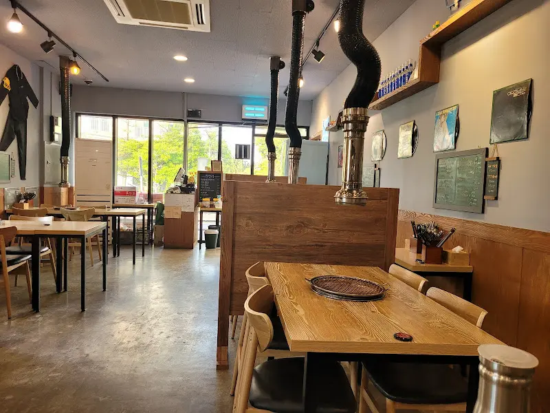 깔끔하고 넓은 내부 공간