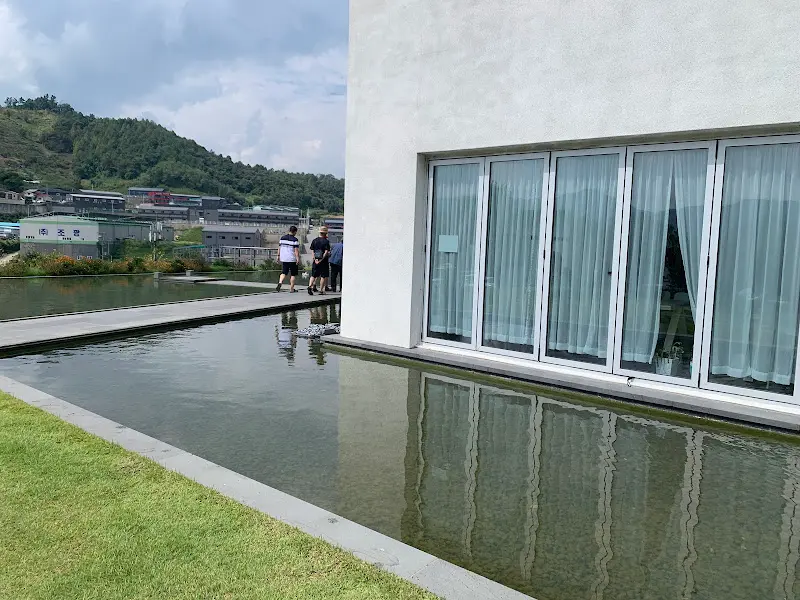 브레드숨 외부 풍경