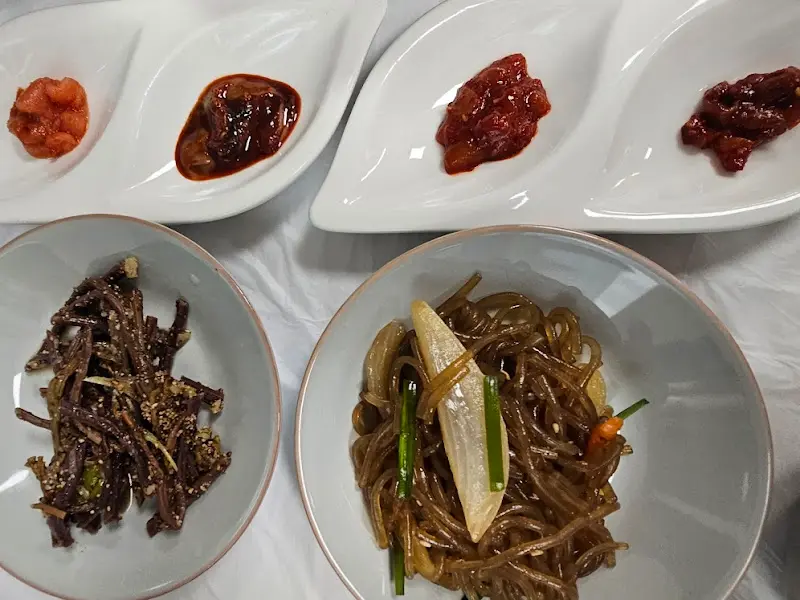 다양한 젓갈과 반찬