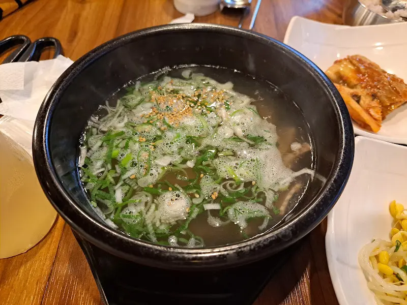 뜨끈한 한우곰탕