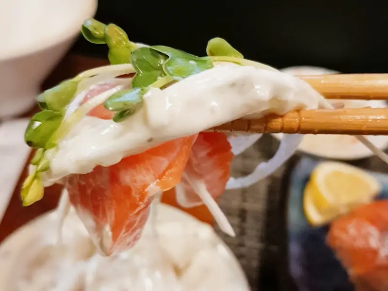 물회와 기본 반찬