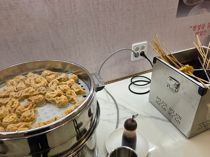 따끈따끈한 만두 코너