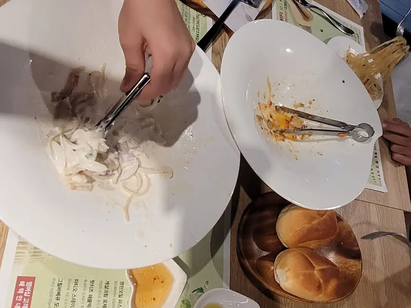 식사를 마친 테이블