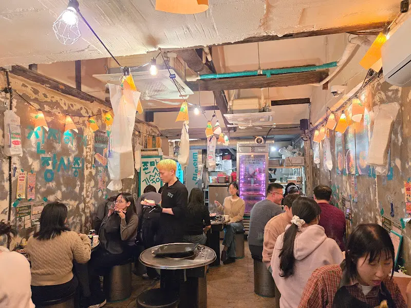 김숙성 신용산점 내부