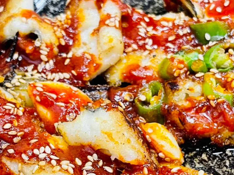 양념이 듬뿍 발린 장어구이