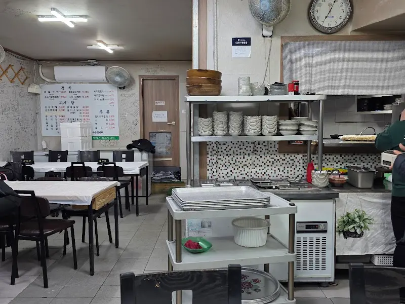 영락정 식당 내부 모습