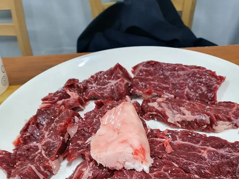 신선한 소고기 특수부위 모듬