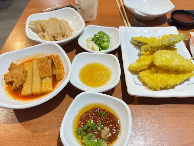 다채로운 곁들임 메뉴