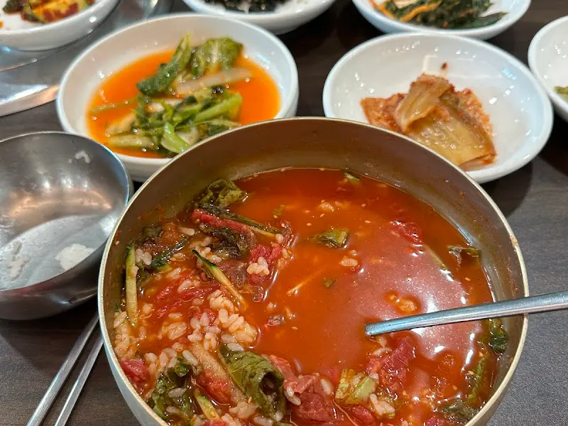 육회 물회의 시원한 비주얼