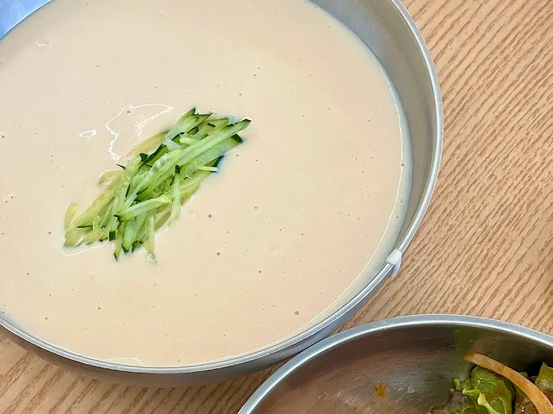 콩국수와 비빔국수