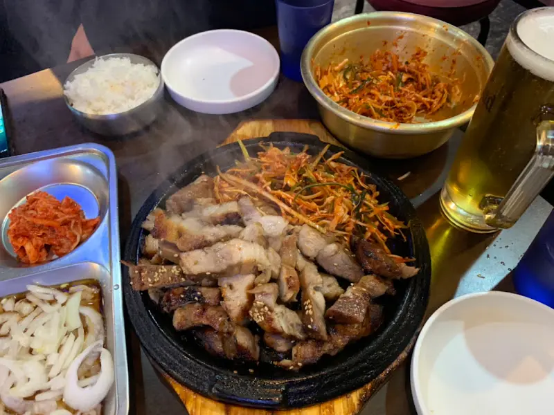 목살과 환상적인 궁합을 자랑하는 파채무침