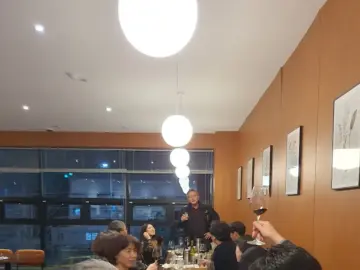 와인 한 잔에 녹아든 안동의 맛, 빈체로에서 펼쳐지는 미각 “맛집” 탐험기