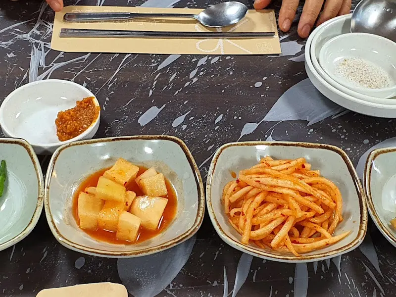 장원삼계탕 테이블 세팅