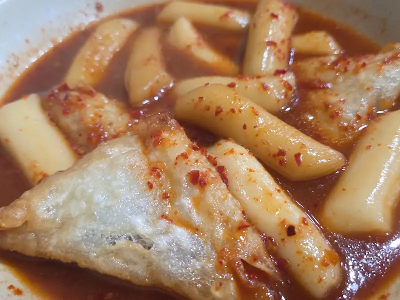 달떡 (떡볶이 + 만두) 클로즈업