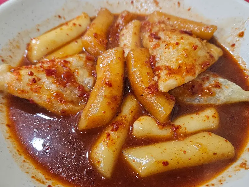 달떡 (떡볶이 + 만두)