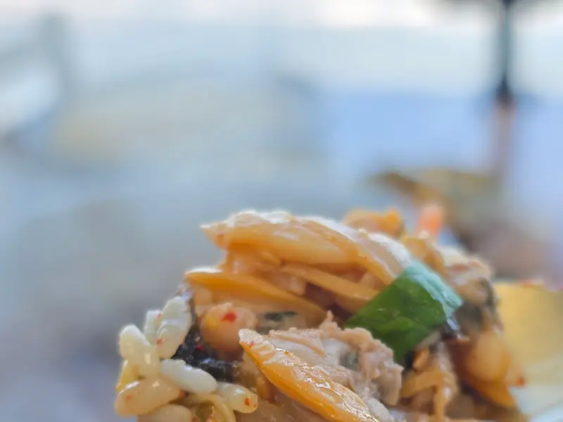 바지락 비빔밥 클로즈업