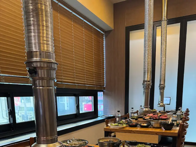 큰집갈비 내부 전경