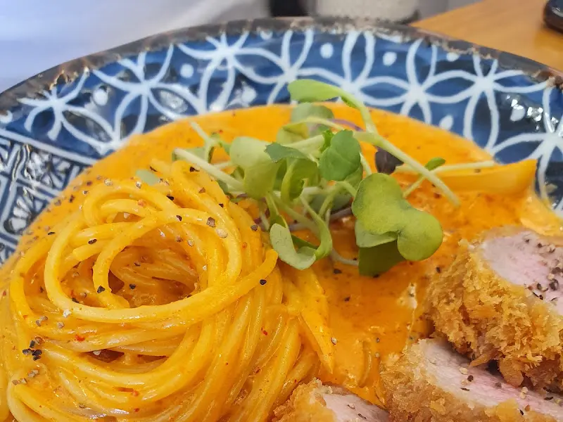 돈카츠와 파스타의 조합