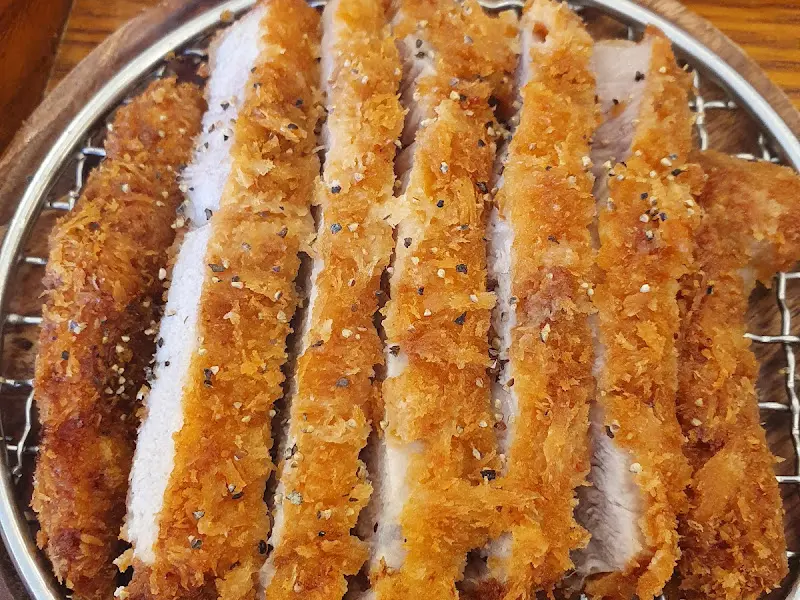 돈카츠 단면 상세 샷