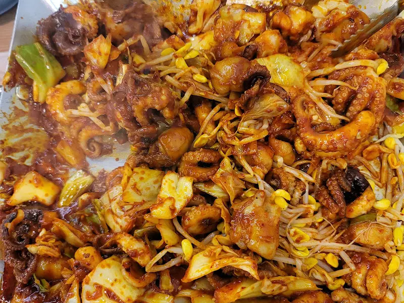 푸짐한 불쭈꾸미 한 상