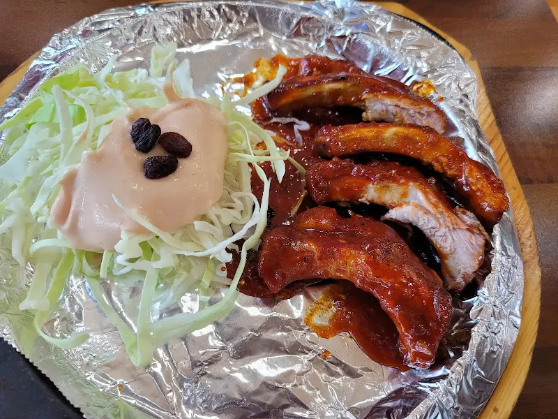 등갈비와 샐러드