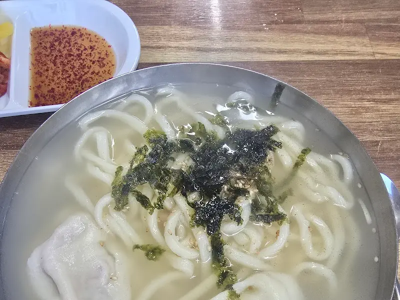 칼만두국 비주얼