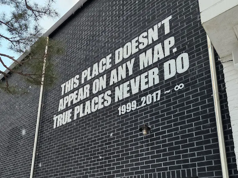 슬지네찐빵 외벽 글귀