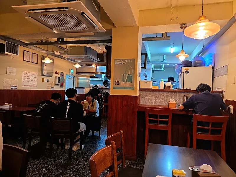 제주삼겹회 내부 전경