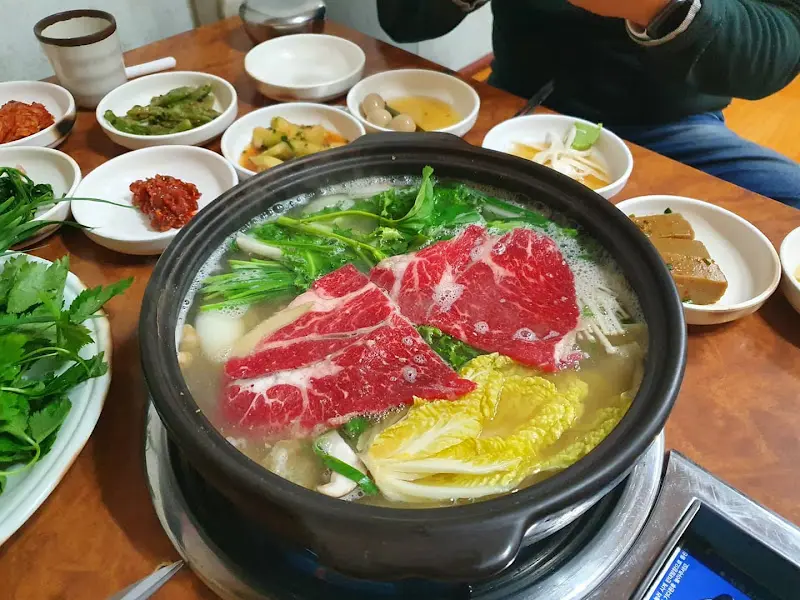 된장 샤브샤브의 압도적인 비주얼