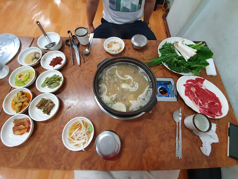 소박한 식당 내부