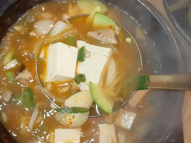 깊고 진한 된장찌개