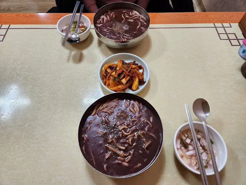 팥죽과 칼국수 한 상 차림