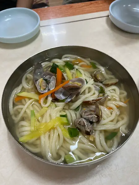 바지락 칼국수 근접샷