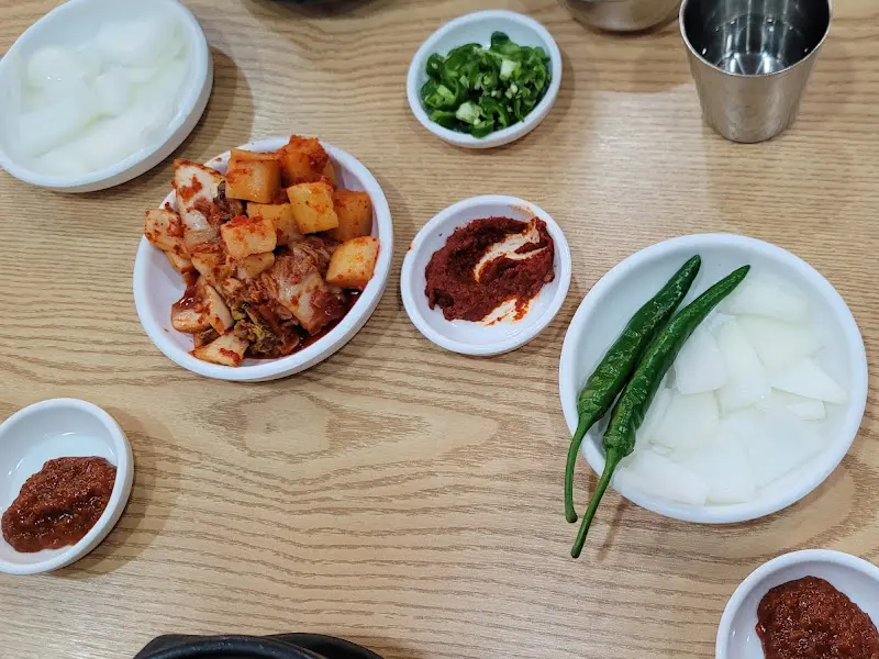 다채로운 곁들임 반찬 클로즈업