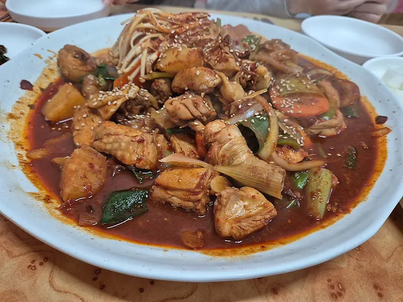 푸짐한 찜닭 한 상
