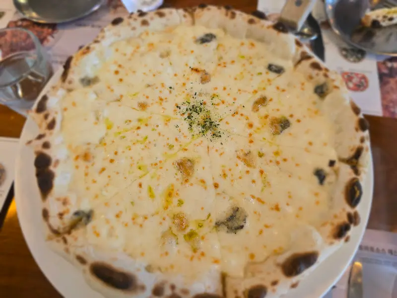 화덕피자의 완벽한 비주얼