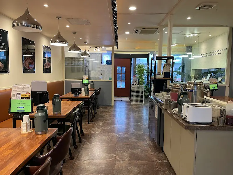 깔끔한 내부 인테리어