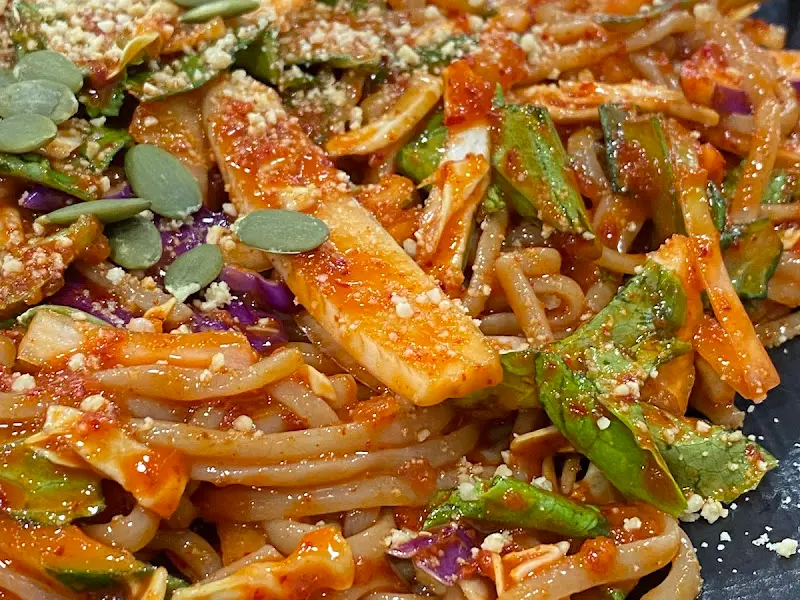 도토리 전병의 단면