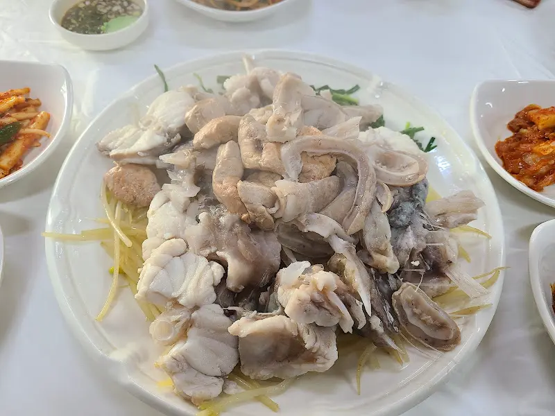 푸짐한 아구수육