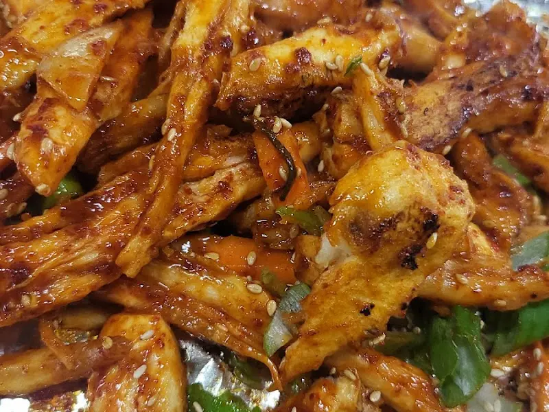 윤기가 흐르는 더덕구이