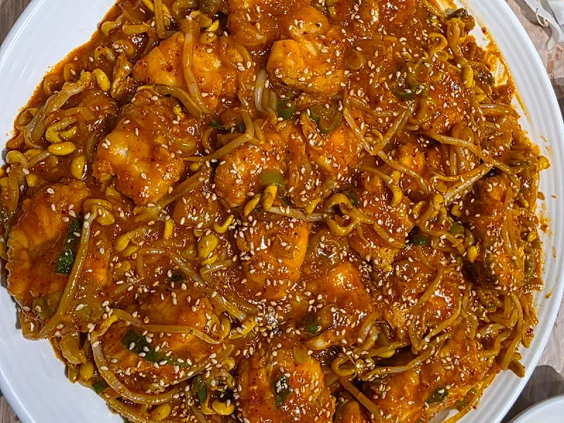 매콤한 양념이 인상적인 아구찜