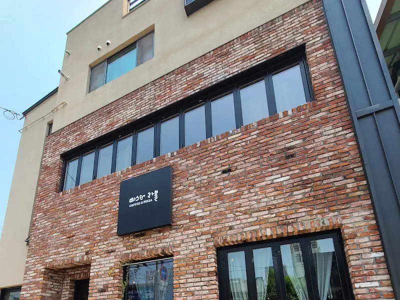 미스터 봉 외관