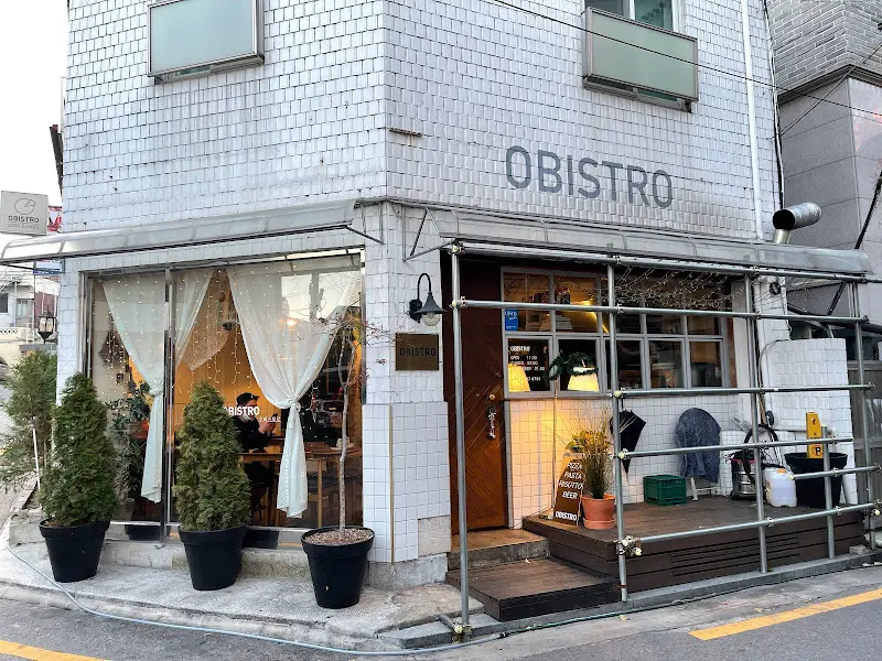 식사를 기다리는 동안