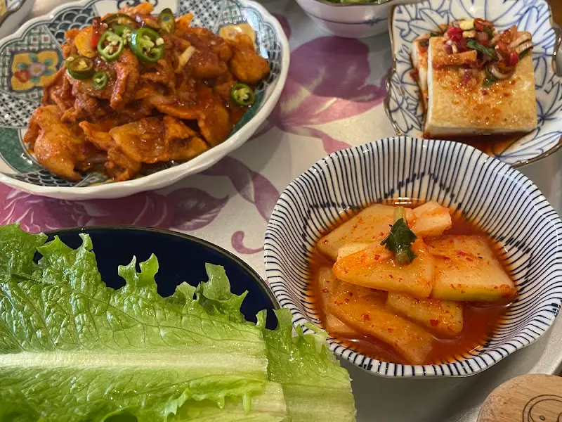 제육볶음과 쌈채소