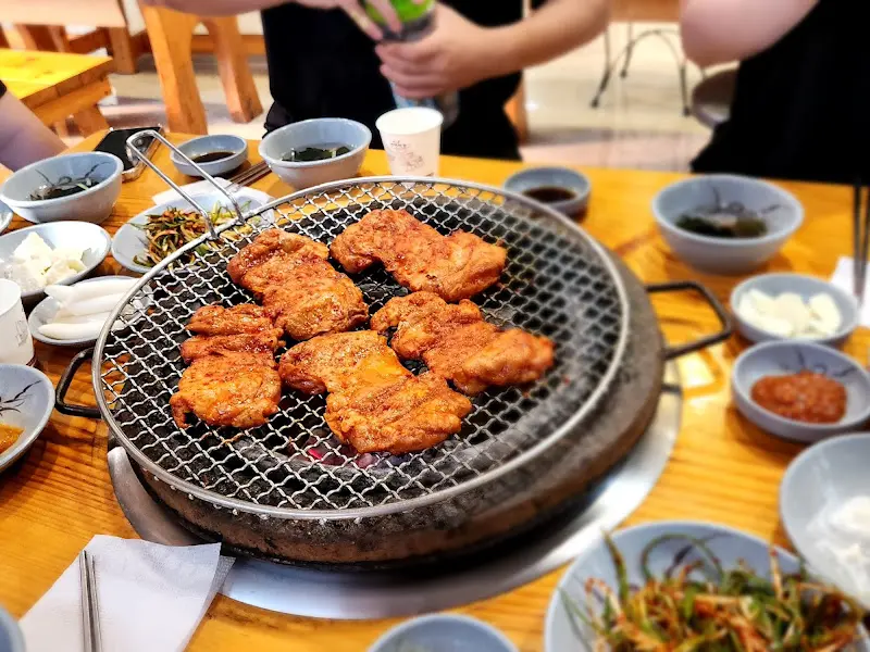 숯불닭갈비 한 상 차림