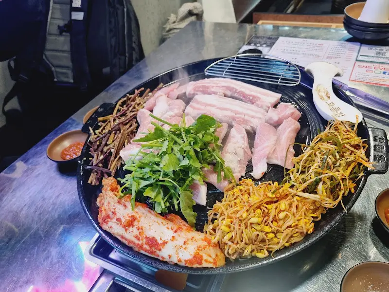 두툼한 삼겹살의 자태