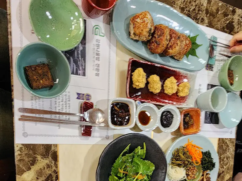 나물밥 정식 상차림