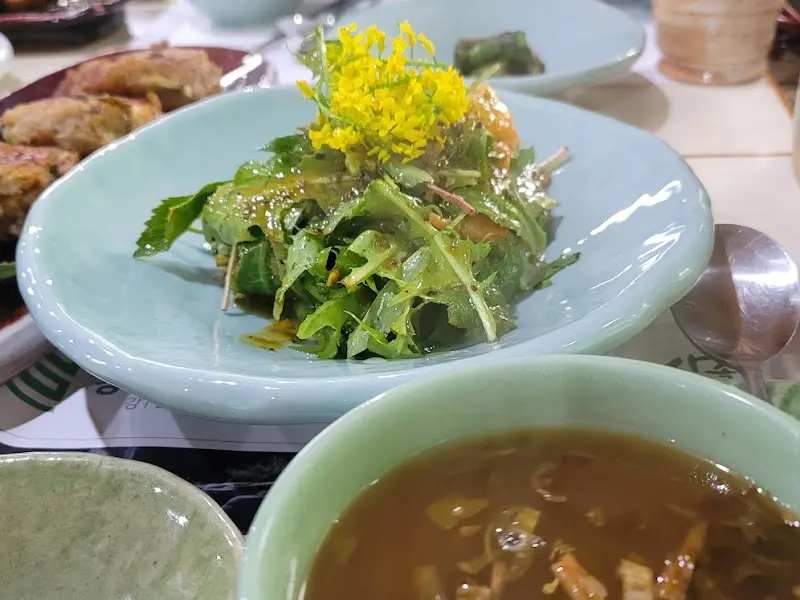 싱그러운 샐러드